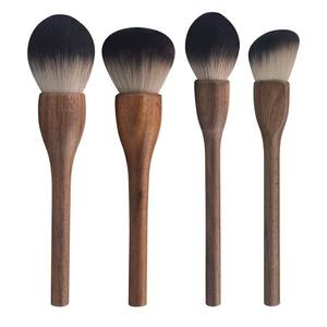 Lilywild جديد عصري بدون علامة تجارية خاصة بك مسحوق أحمر خدود كبير فرشاة مكياج من خشب الخيزران الطبيعي الاصطناعي عالية الجودة من خشب الجوز - Product Image 5