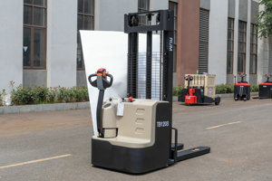 Apilador eléctrico Walkier Capacidad de alimentación de CA 2000 kg - Product Image 3