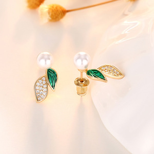 Orecchini a Perno con Foglia e Perle Finte in Stile Giapponese e Coreano, Eleganti e Minimalisti, Gioielli da Donna per Uso Quotidiano e Regalo - Product Image 6