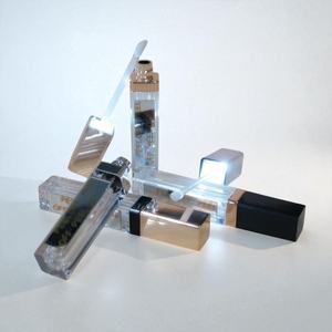 Tube de brillant à lèvres LED avec miroir et logo personnalisé Emballage cosmétique multi-capacité en matière plastique - Product Image 2