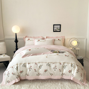Drap plat blanc cassé vintage brodé, roses à fleurs