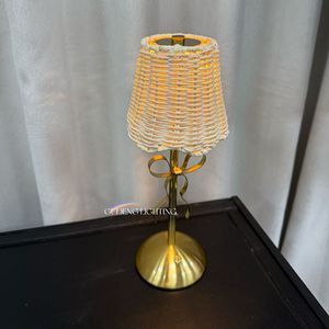 Nueva Lámpara de Mesa Ambiental Recargable con Diseño Creativo de Mariposa de Ratán, para Dormitorio, Mesita de Noche, Decoración de Bar, USB, Escritorio - Product Image 2