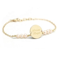 Bracelet en acier inoxydable gravé avec une perle d'eau douce, bracelet à chaîne avec plaque personnalisée, bijoux pour femmes, résistant à l'eau, anti-décoloration