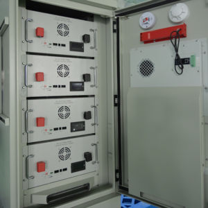 Konut Güneş Enerjisi Kullanımı için Hepsi Bir Arada Düşük Gerilim Enerji Depolama Sistemi - Product Image 1