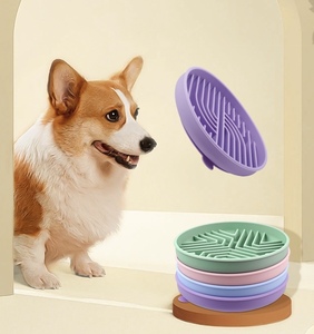 Alfombrilla de Silicona Personalizada de 20 cm para Perros, Tapete para Lamer Alimentos, Alivio de la Ansiedad Canina, Comedero para Mascotas 100% Libre de BPA - Product Image 3