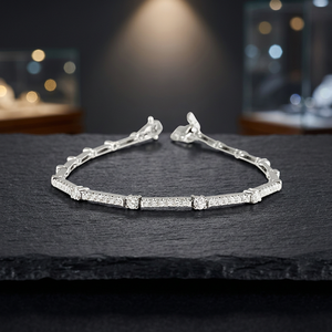 Bracelet barre fine pavée de diamants taille brillant en or blanc 18 carats 0,80 carat – Bracelets et joncs élégants en diamant pour le quotidien - Product Image 2