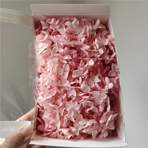 Hortensia fresca preservada colorida en caja <span class=keywords><strong>Flores</strong></span> secas para el Día <span class=keywords><strong>de</strong></span> San Valentín y la decoración <span class=keywords><strong>de</strong></span> Navidad Adornos artesanales - Product Image 5