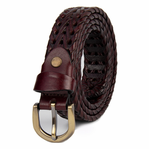 Ceintures pour homme en cuir véritable tressé noir et marron de luxe avec boucle dorée personnalisée - Product Image 5