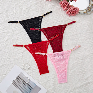 Novità 2024: <span class=keywords><strong>Perizoma</strong></span> Sexy <span class=keywords><strong>Rosso</strong></span> in <span class=keywords><strong>Pizzo</strong></span> Traforato a Vita Bassa, Traspirante e Senza Cuciture per Donne Mature - Product Image 3