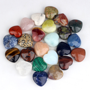 Vente en gros de pierres naturelles de guérison, sculpture de pierres précieuses en forme de cœur, mini sculpture de cristal en forme de cœur de 15 mm pour la décoration de la maison - Product Image 4