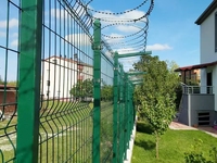 PVC-gecoate 50x100 metalen ijzeren gelaste 3D gebogen gaashekwerkpanelen voor ranchgebruik, 8ft hoog, gigantisch hekwerk
