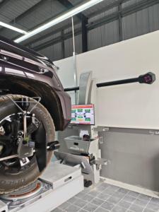 Système d'alignement de roues 3D de précision avec ADAS, personnalisable directement en usine pour les garages automobiles haut de gamme - Product Image 5