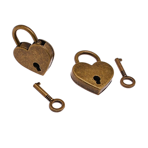 Pad Lock Skeleton Key Set Latón antiguo Decorativo Vintage Look Candado en forma de corazón con llave para decoración de boda - Product Image 3