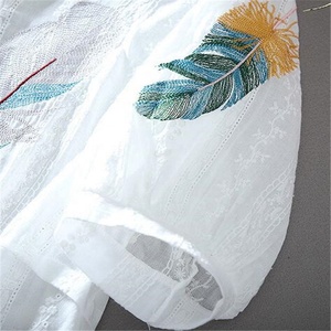 Camicette di pizzo di cotone allentato Top estivo camicia da donna ricamo floreale con scollo a v camicia con maniche a lanterna temperamento camicia sottile femminile - Product Image 4