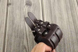 Мужской многослойный браслет из натуральной кожи в стиле европейского и американского экстравагантного панка, широкий вариант - Product Image 4