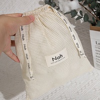 100% coton maille filet sac pour savon shampooing Logo personnalisé imprimé Portable cordon bébé chaussettes lavage déjeuner coton maille pochette
