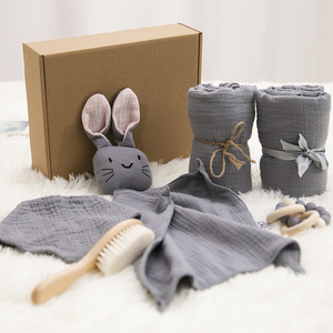 Coffret cadeau pour bébé nouveau-né Essentials en coton doux avec couverture en tissu de mousseline Brosse à <span class=keywords><strong>bavoir</strong></span> pour serviette de confort - Product Image 4