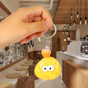 Porte-clés en peluche en forme de fromage avec de grands yeux, breloque souple pour sac à dos, cadeau pour enfants, étudiants, amis, unisexe, âge 8-13 ans - Product Image 3