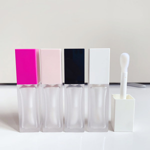 LZ Pack Nuevo Brillo Labial Líquido en Tubo Cuadrado con Brocha Grande, Botella Esmerilada Blanca, Negra, Rosa, 8ml, con Logotipo Personalizado - Product Image 1