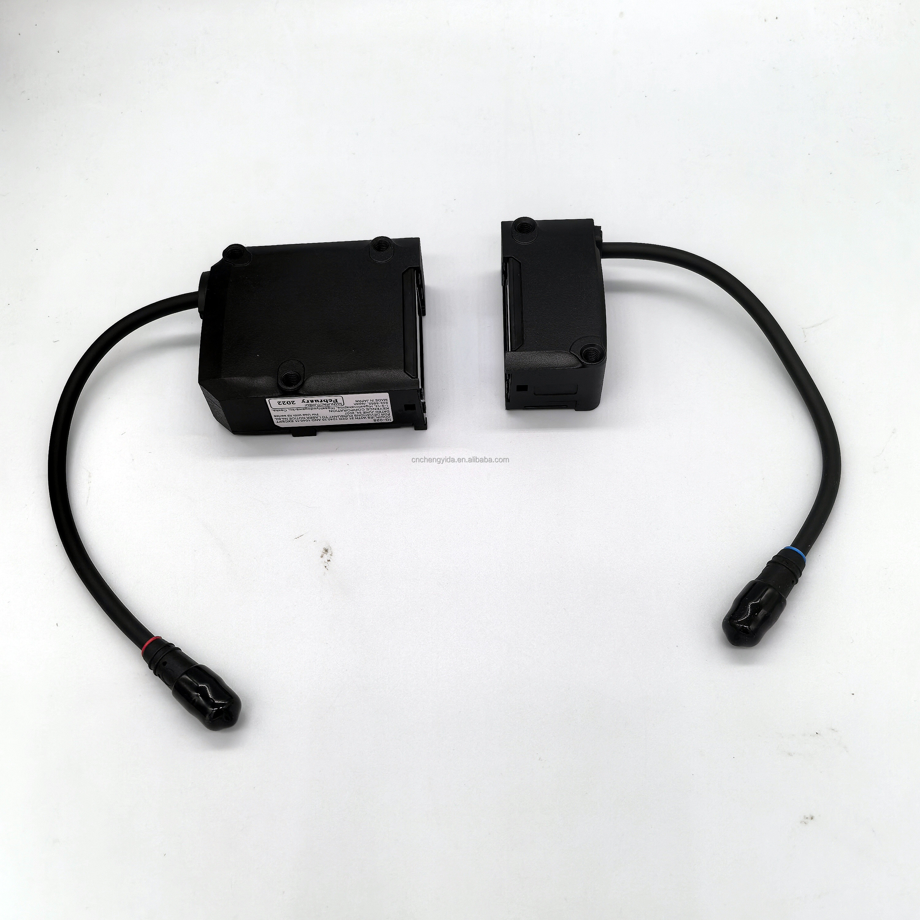 KEYENCE IG-028多目的CCDレーザーマイクロメーター新しいオリジナル