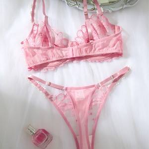 AZA825089 Set für Damen: Luxuriöse, Sexy Lingerie aus Bestickter Gänseblümchen-Spitze und Netzstoff, Durchsichtig und Bequem - Product Image 3