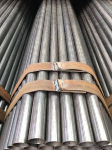 Tubes creux ronds ovales soudés de profil d'<span class=keywords><strong>acier</strong></span> de soudure du diamètre 10mm 20mm 50mm de tuyau de barrière de fer noir - Product Image 6