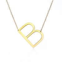 Clavicule populaire avec chaîne ne se décolore pas 26 pendentif lettre nom anglais accessoires de collier pour femmes en acier inoxydable