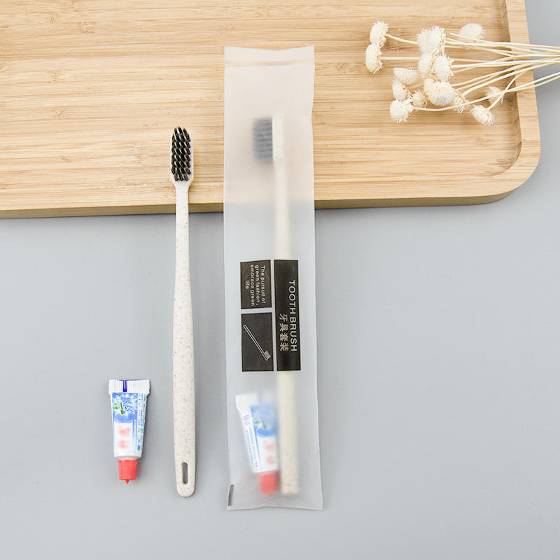 Cepillo de dientes de paja B+Fangcao y pasta de dientes.