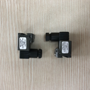 Capteur de fin de course bi-stable <span class=keywords><strong>STUBBE</strong></span> ZE951 à montage queue d'aronde 230VAC 0.5A ABS pour débitmètre DFM et applications de manutention de fluides - Product Image 1