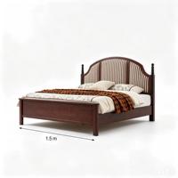 Lit double rembourré en bois de frêne, style Mid-Century Modern et traditionnel, avec tête de lit rayée en tissu acajou, rangement latéral, pour hôtel