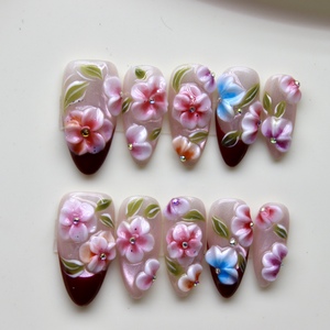 <span class=keywords><strong>Uñas</strong></span> Postizas 3D Talladas a Mano con Diseño <span class=keywords><strong>de</strong></span> <span class=keywords><strong>Flor</strong></span> <span class=keywords><strong>de</strong></span> <span class=keywords><strong>Cerezo</strong></span> y Almendra, con Punta Roja Vino y Pedrería, Venta al Por Mayor OEM - Product Image 3