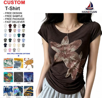 T-shirt ajusté vintage Y2K pour femme, avec applique florale en strass et maille, manches courtes, froncé sur les côtés, coupe slim, haut décontracté et tendance pour femme