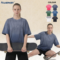T-shirt Kuenzi dégradé 250 GSM en coton épais délavé à l'acide, style vintage vieilli, épaules tombantes, streetwear, direct usine, prêt à expédier