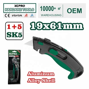 Couteau <span class=keywords><strong>utilitaire</strong></span> de sécurité à rétraction automatique 61x19mm, lame SK5, boîtier en alliage d'aluminium avec 6 lames pour le découpage d'emballages en entrepôt - Product Image 1