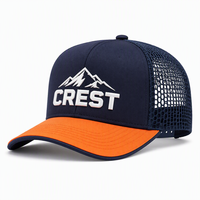 Casquettes de camionneur ajustables en maille respirante avec broderie 3D personnalisée, motif Randonnée en montagne, bleu marine et orange, couture centrale au dos, vente en gros