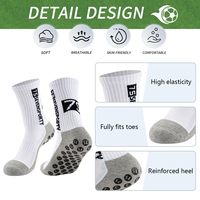 Ensemble de jambières de sport en polyester durable pour adultes Protège-tibias de football antidérapants Mini chaussettes Protection confortable contre les tractions