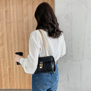 Bolso de cadena cuadrada plisado para mujer, versátil, de cuero PU, informal, cruzado, pequeño, para hombro - Product Image 6