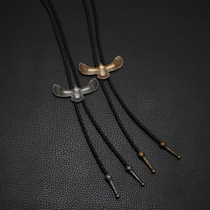 Cadena para suéter de hombre, collar de cuero PU tejido, cadena larga retro con ala de águila de metal, para regalo de moda - Product Image 2