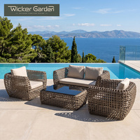 Ensemble de canapés d'extérieur modernes en rotin PE, structure en aluminium, assise en osier tressé à la main avec table basse en verre noir, mobilier de jardin et de terrasse