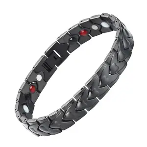 Pulsera magnética con forma de corazón para hombres y mujeres mayores, brazalete de energía de acero de titanio, terapia magnética para el cuidado de la salud, color negro, 2023