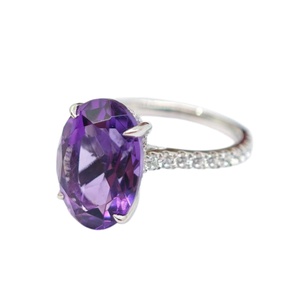 แหวนเงินแท้ 925 ประดับพลอยอเมทิสต์และเพทายจาก UM Jewelry Modern เหมาะสำหรับสวมใส่ในชีวิตประจำวันทั้งชายและหญิง เป็นของขวัญวันครบรอบแต่งงาน - Product Image 3