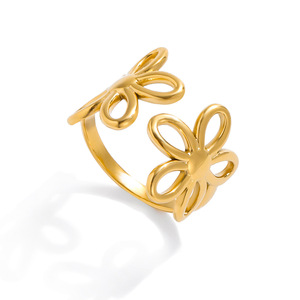 Bague en acier inoxydable plaqué or 18 carats en forme de fleur, design ajouré réglable, bijou unisexe, cadeau - Product Image 5