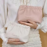 Pochette de maquillage mini en PU imperméable avec logo personnalisé, sac de rangement portable tendance pour clés et petits objets quotidiens, pour femmes