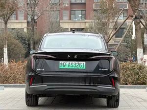 <span class=keywords><strong>Service</strong></span> Porte-à-Porte Véhicules Électriques Neufs 2025 Hongqi E-QM5 pour <span class=keywords><strong>Taxi</strong></span> – Vente en Gros d'Usine Automobile <span class=keywords><strong>de</strong></span> Voitures d'Occasion <span class=keywords><strong>de</strong></span> Haute Qualité - Product Image 6