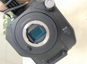 Vente en gros d'appareils photo Sony Fs7 4K HDR d'occasion, caméra NXCAM - Product Image 3