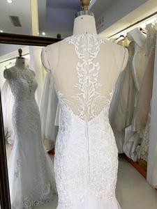 Abito <span class=keywords><strong>da</strong></span> sposa a sirena in tulle <span class=keywords><strong>bianco</strong></span> ricamato con scollo all'americana e strascico lungo, lussuoso abito <span class=keywords><strong>da</strong></span> ballo per la sposa - Product Image 3