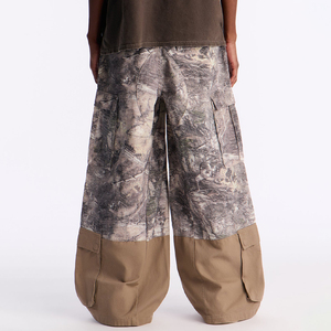 Pantalon cargo KingSen pour homme, coupe oversize, imprimé camouflage patchwork, blocs de couleur, jambe large, ample, style workwear, multi-poches, streetwear - Product Image 5