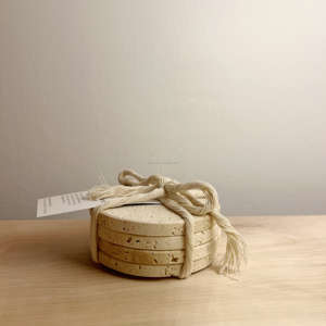 Ensemble de dessous-de-verre en marbre de pierre moderne rond blanc/noir/vert résistant à la chaleur et écologique personnalisé Bostone pour un usage domestique - Product Image 6