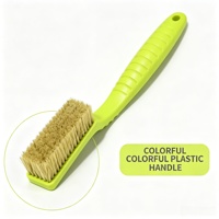 Brosse d'escalade multifonction portable avec logo personnalisé pour commande en gros, nettoyage des prises et antidérapante, essentielle pour les séjours d'escalade