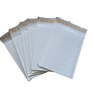 Sobres de Burbuja de Polietileno Kraft Blanco Resistentes y Ecológicos, Bolsas de Embalaje para Mensajería con Espuma Autoadhesiva a Prueba de Golpes - Product Image 1